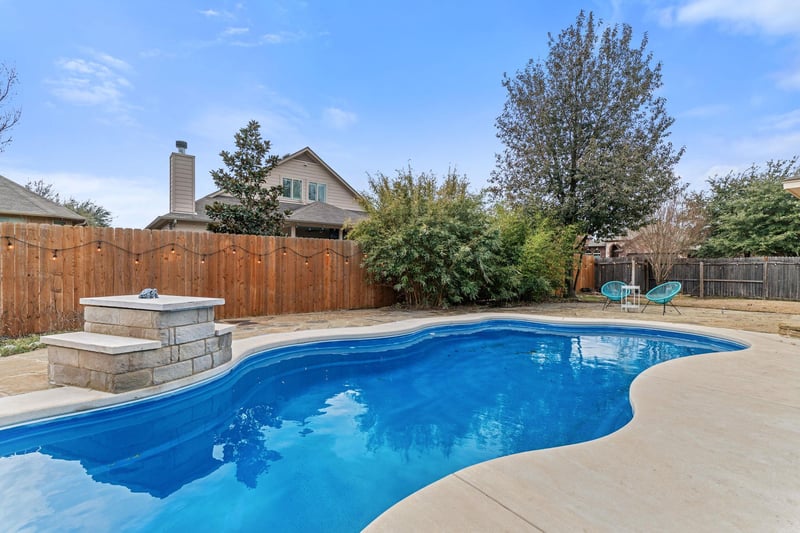 Virtual tour of 347 Serene Hollow Ln