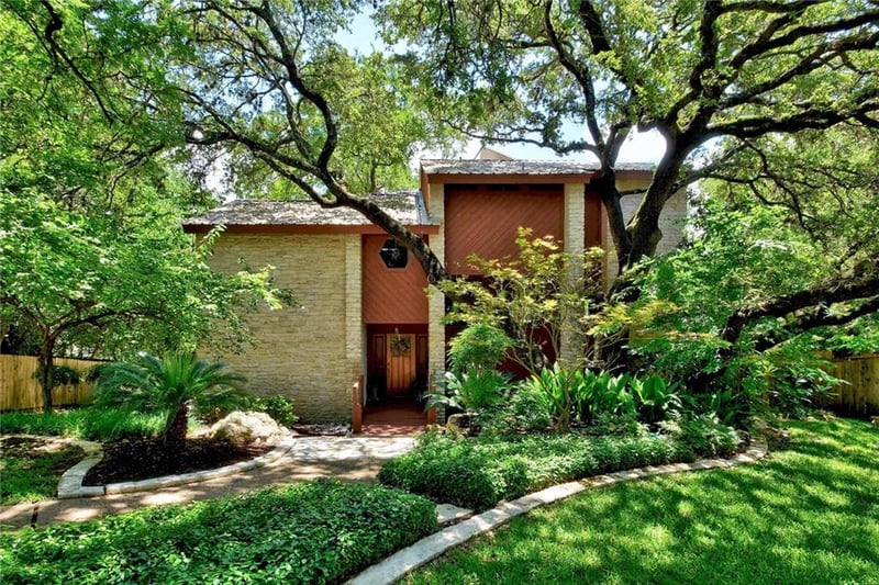 Virtual tour of 3500 Katsura LN