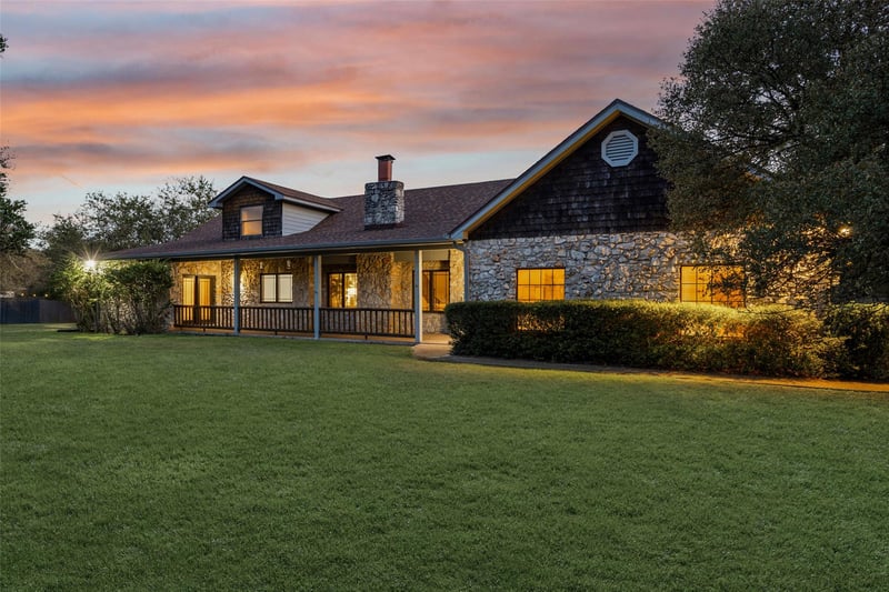 Virtual tour of 3501 Black Mesa HOLW