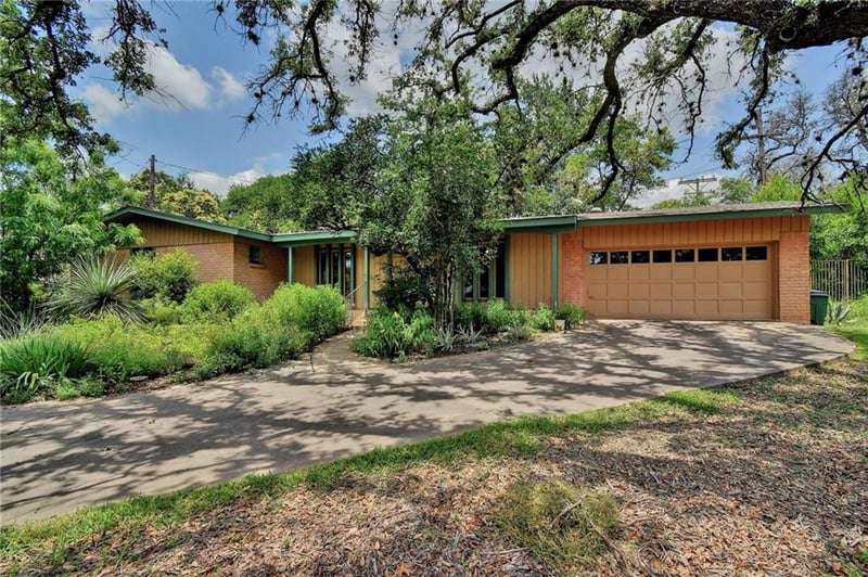 Virtual tour of 3502 Hillbrook Cir