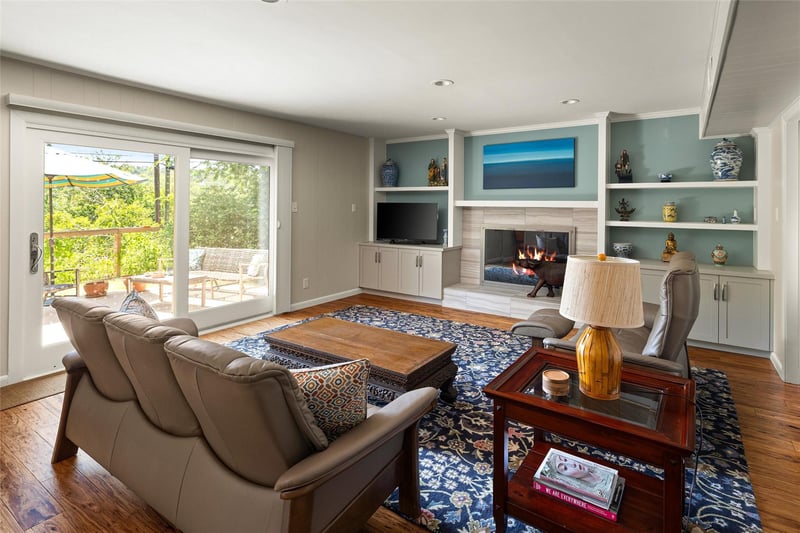 Virtual tour of 3503 Hillbrook Cir