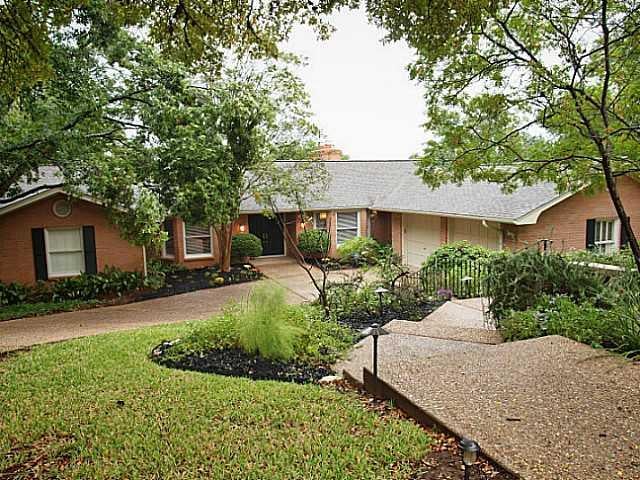Virtual tour of 3505 Mount Bonnell Rd