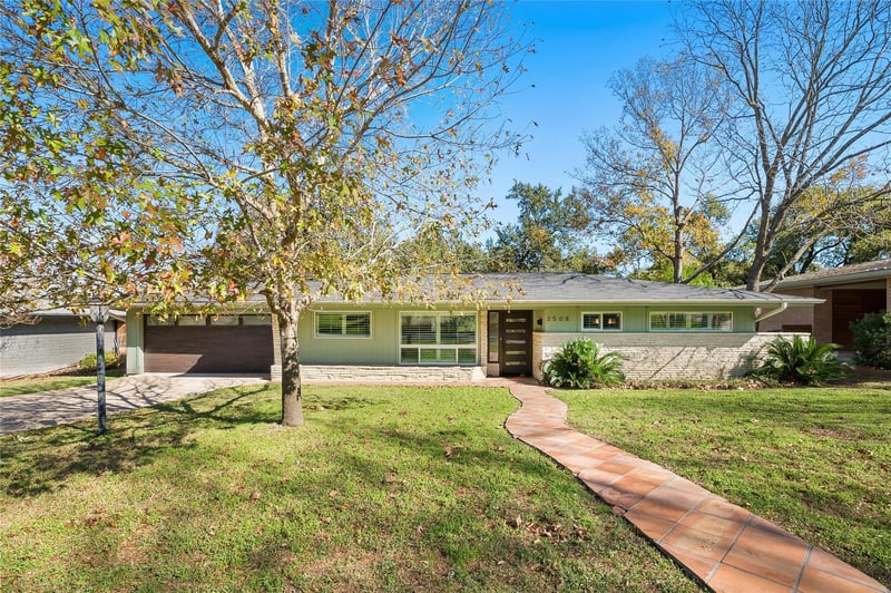 Virtual tour of 3508 Lakeland DR