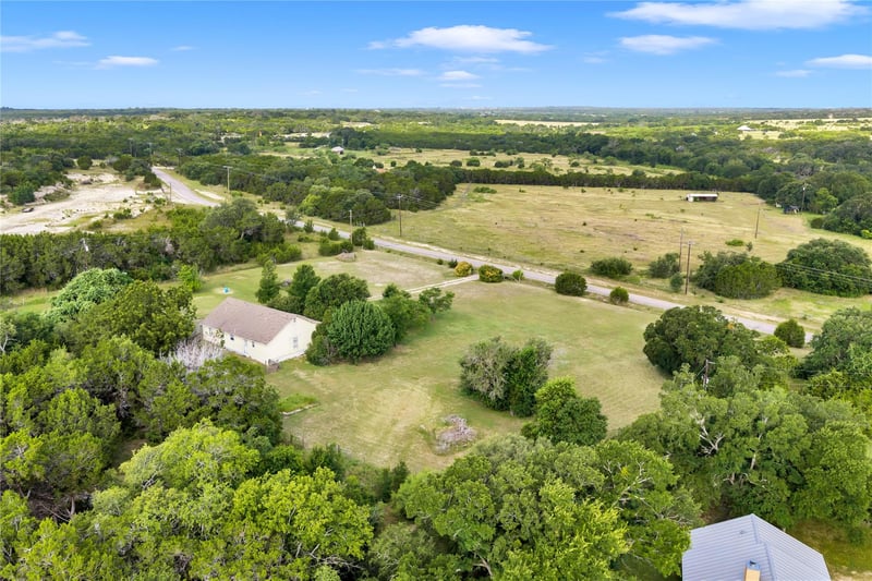 Virtual tour of 351 County Road 326