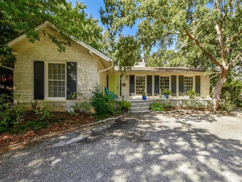 Virtual tour of 3515 Lakeland Dr