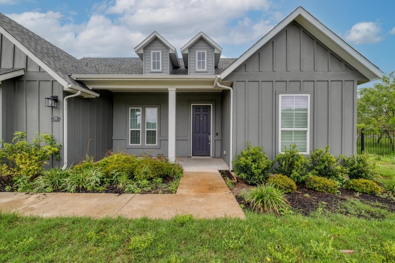Virtual tour of 359 Raptor Beak WAY