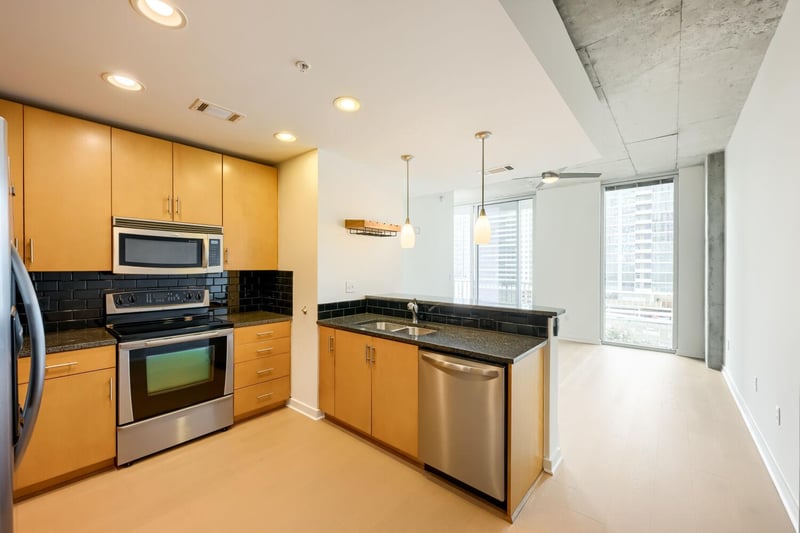 Virtual tour of 360 Nueces ST Unit #1208