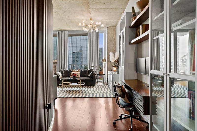 Virtual tour of 360 Nueces ST Unit #2703