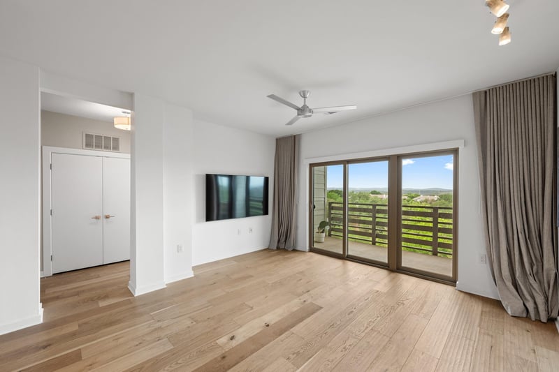 Virtual tour of 3600 S Lamar BLVD Unit #401