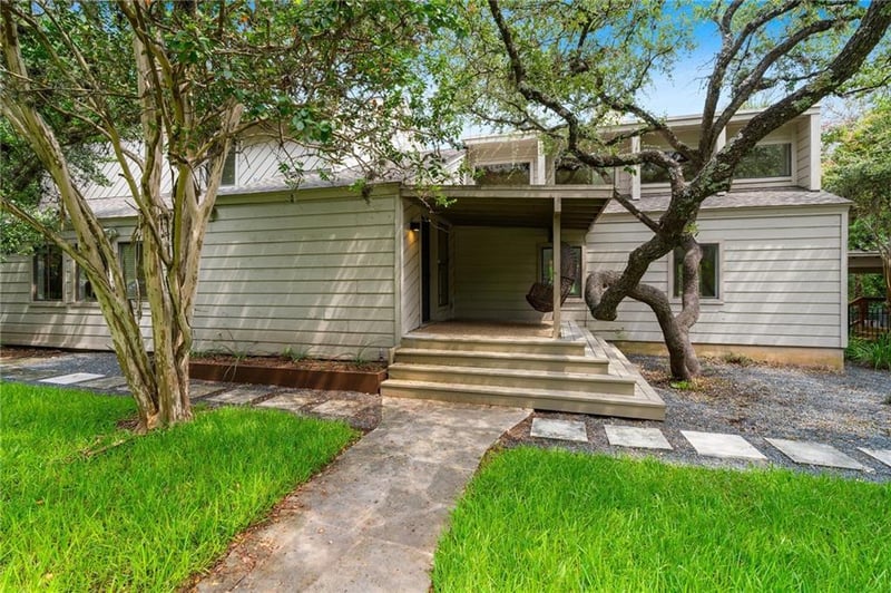 Virtual tour of 3601 Laurel Ledge LN