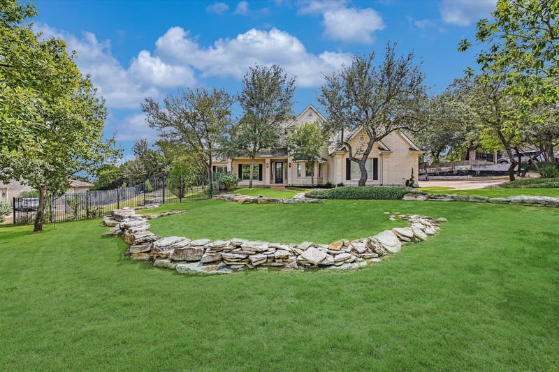 Virtual tour of 3604 Travis Country CIR