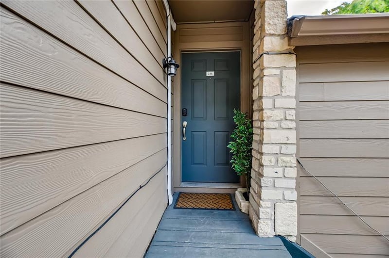 Virtual tour of 3627 Menchaca RD Unit #216