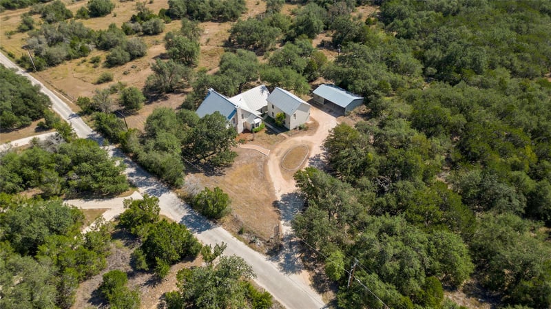 Virtual tour of 364 Nameless Rd