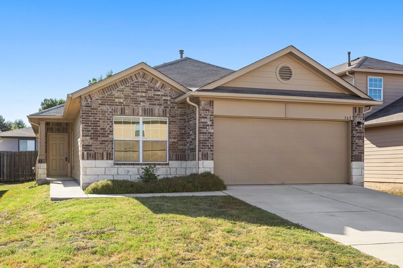 Virtual tour of 365 Cibolo Creek DR