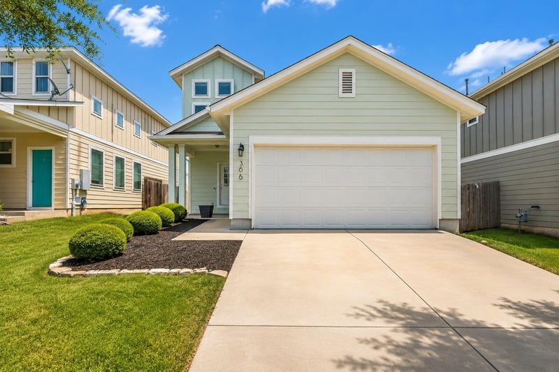 Virtual tour of 366 Eagle Brook LN