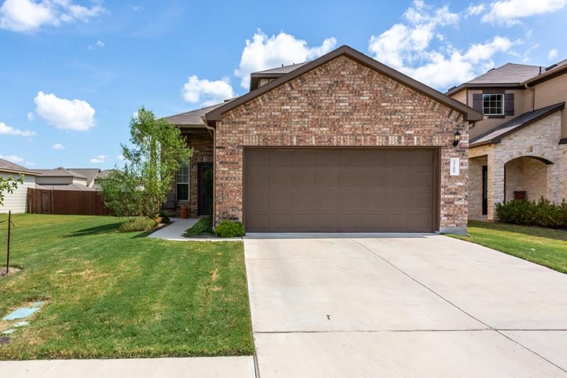 Virtual tour of 3700 Kennedy Grace Ln