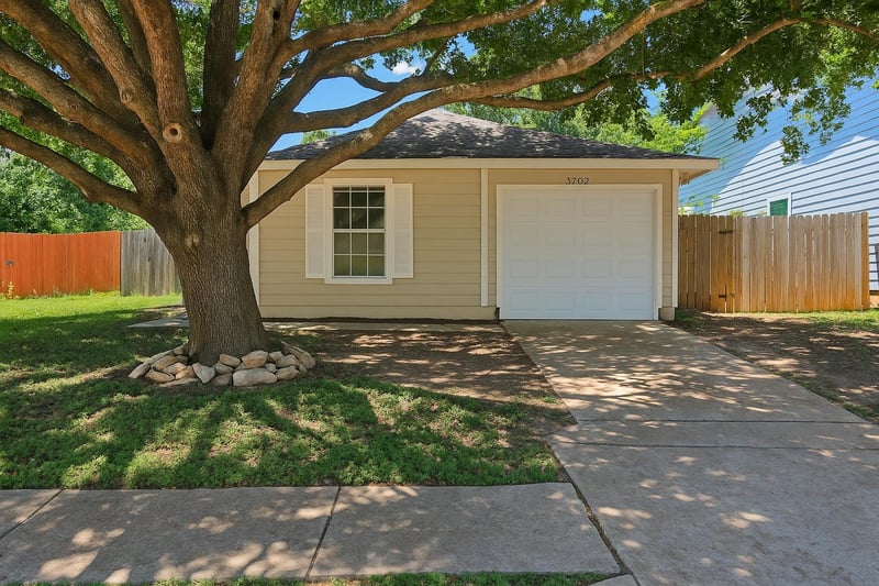 Virtual tour of 3702 Sojourner St