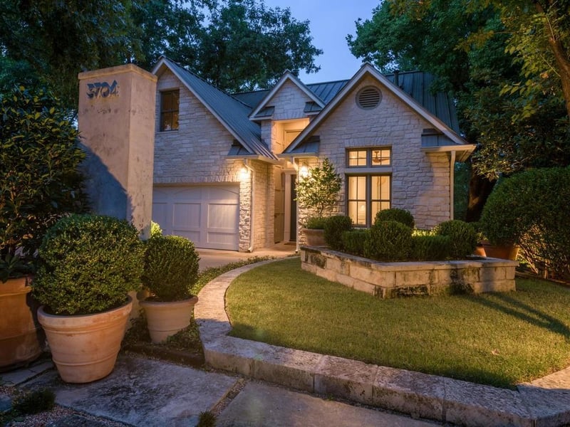 Virtual tour of 3704 Enfield RD