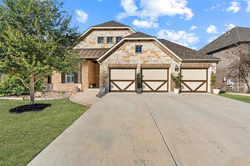 Virtual tour of 3704 Gildas PATH