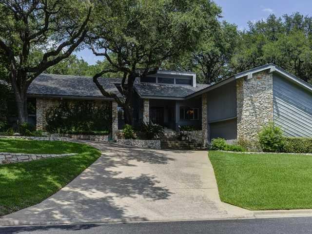 Virtual tour of 3704 Hidden Holw