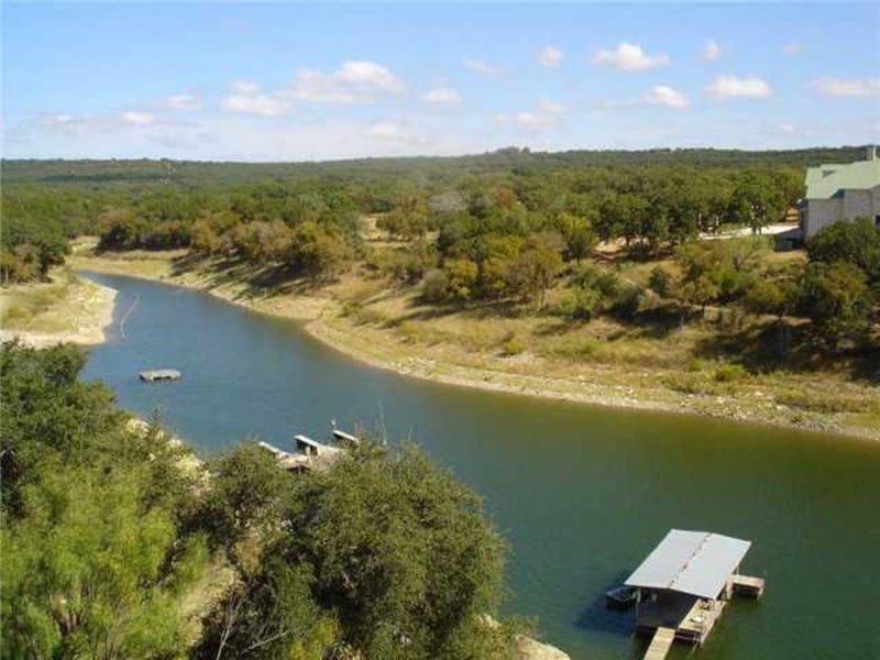 Virtual tour of 3705 1/2 N Peninsular Dr