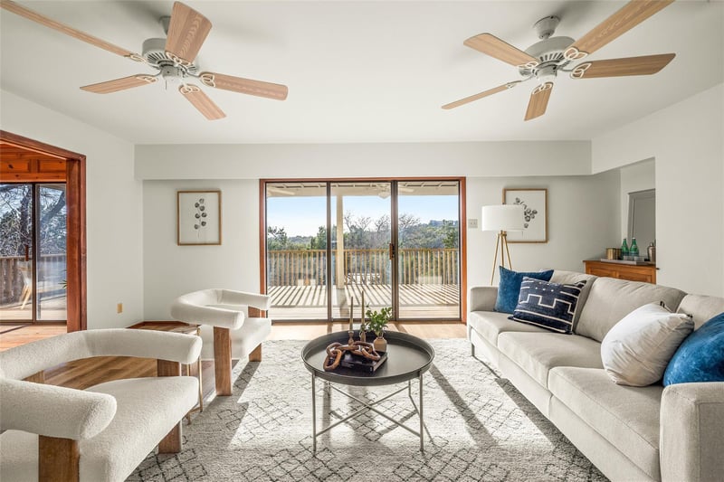 Virtual tour of 3709 Laurel Ledge LN