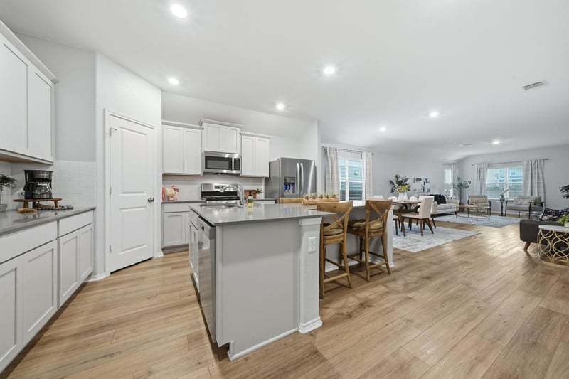 Virtual tour of 371 Jack Ryan St