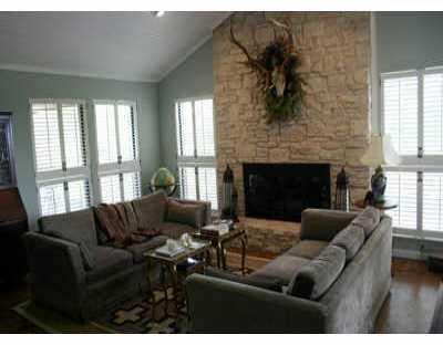 Virtual tour of 3710 Bonnell Dr