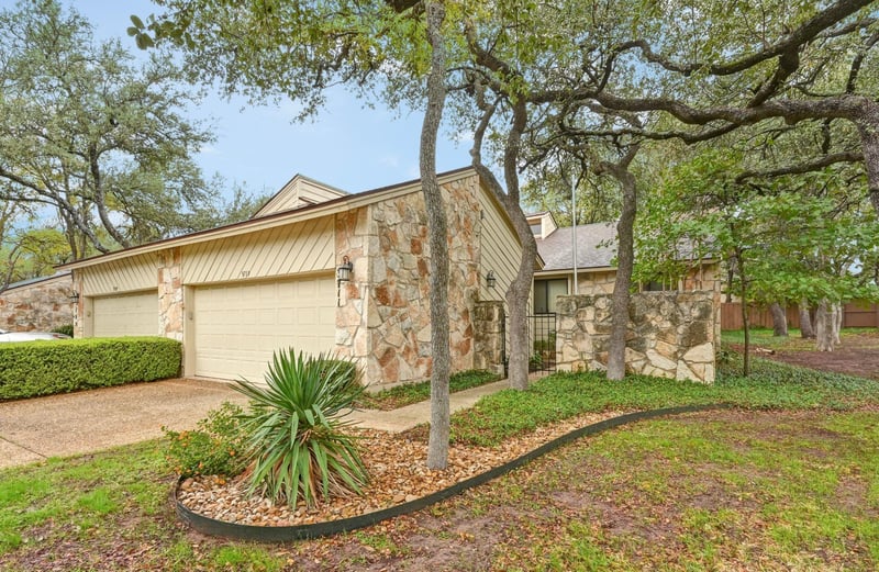 Virtual tour of 3711 Claburn Dr