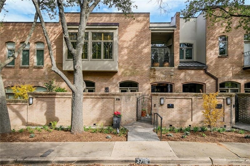 Virtual tour of 3716 Bridle PATH