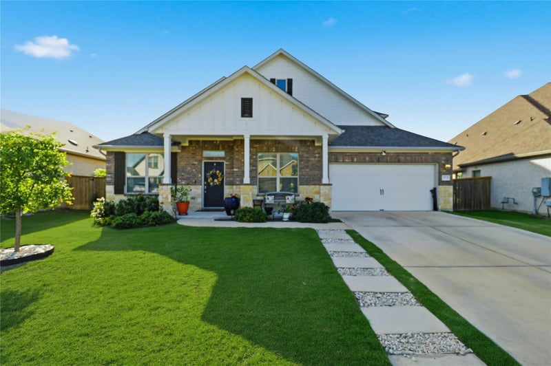 Virtual tour of 373 Coyote Creek WAY
