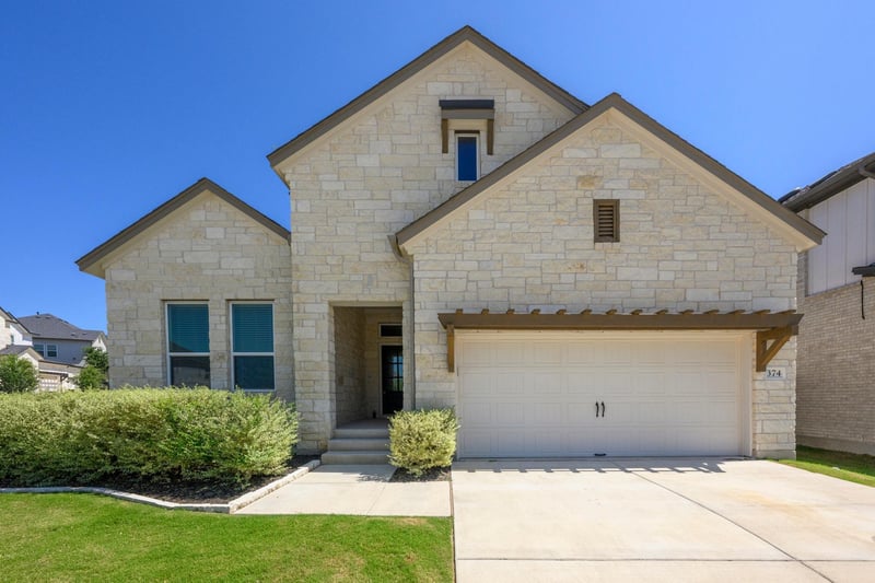 Virtual tour of 374 Kings Pine DR