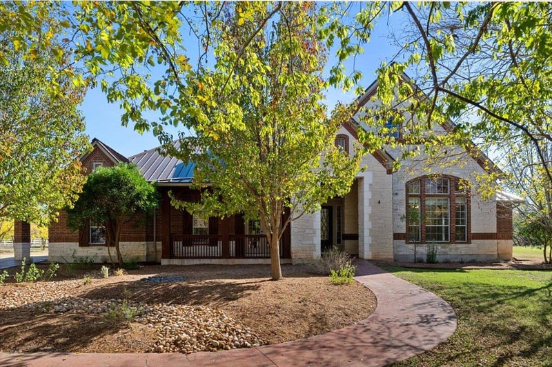 Virtual tour of 375 Colorado Dr