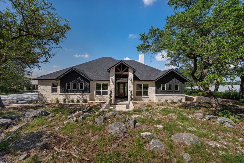 Virtual tour of 375 Shady HOLW