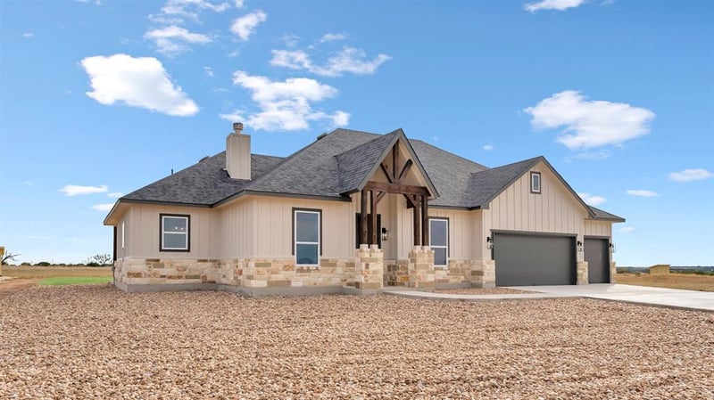 Virtual tour of 379 Prairie Point DR