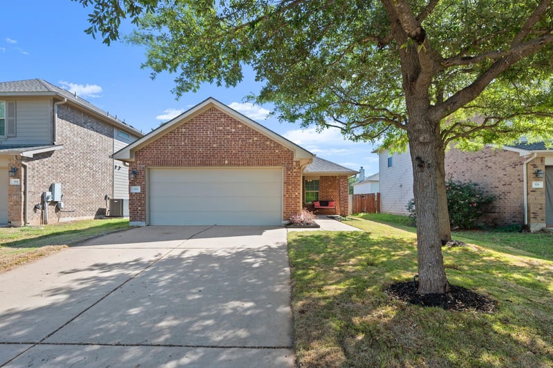 Virtual tour of 380 Housefinch Loop