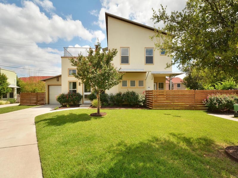 Virtual tour of 3800 Byron DR