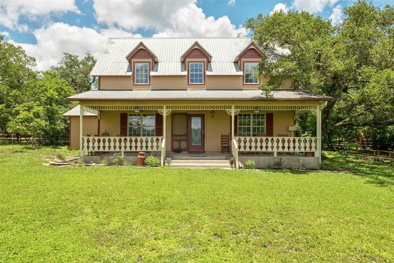 Virtual tour of 3805 Lone Man Mountain RD Unit #B