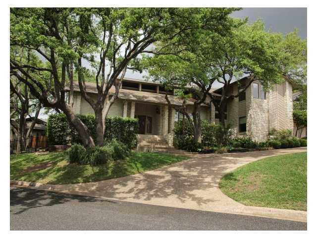 Virtual tour of 3810 Hidden Holw