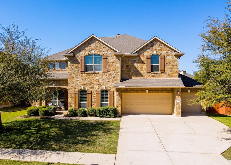 Virtual tour of 3815 Avery Woods Ln