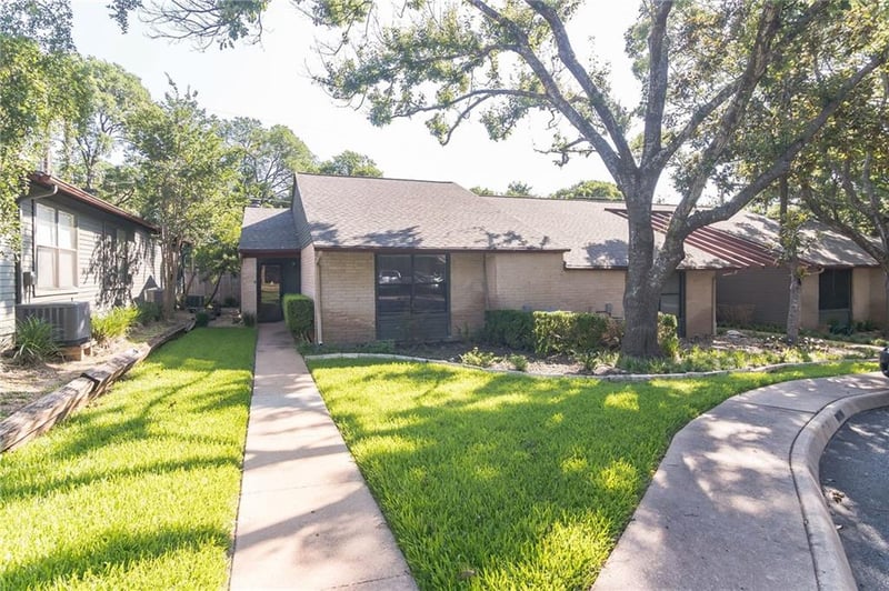 Virtual tour of 3815 Menchaca RD Unit #20