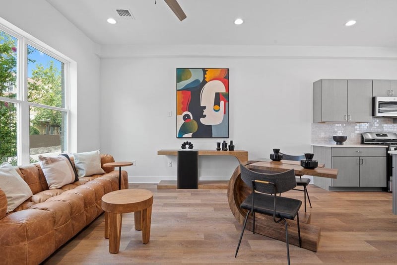 Virtual tour of 3823 Threadgill St