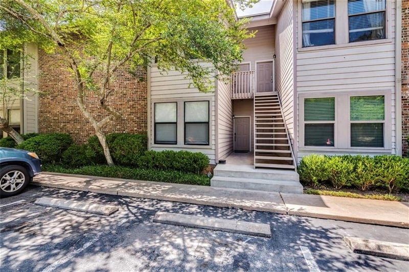 Virtual tour of 3839 Dry Creek Dr Unit #142