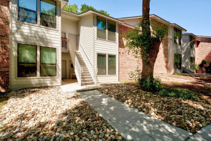 Virtual tour of 3839 Dry Creek Dr Unit #209