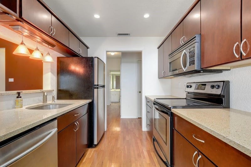 Virtual tour of 3840 Far West BLVD Unit #204