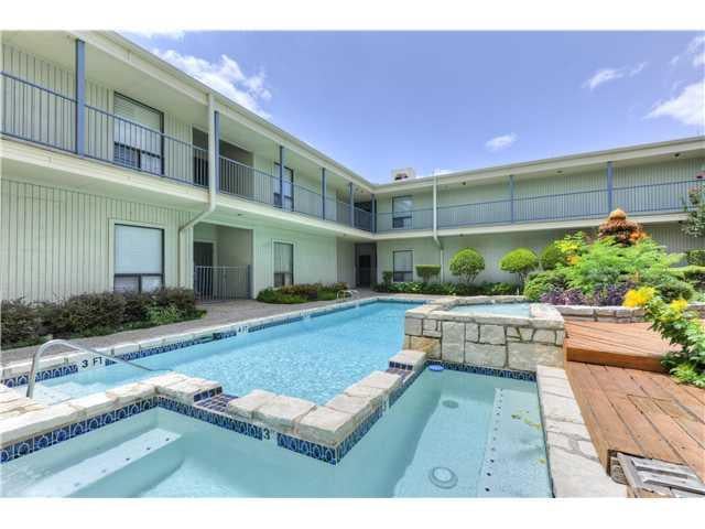 Virtual tour of 3840 Far West Blvd Unit #218