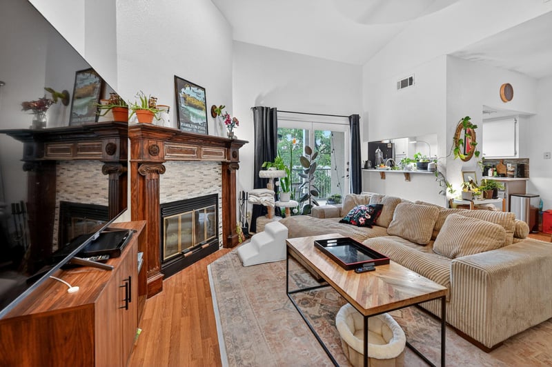 Virtual tour of 3840 Far West BLVD Unit #319