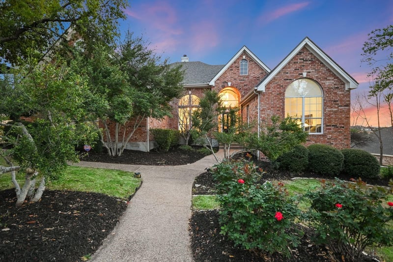 Virtual tour of 3842 River Place BLVD