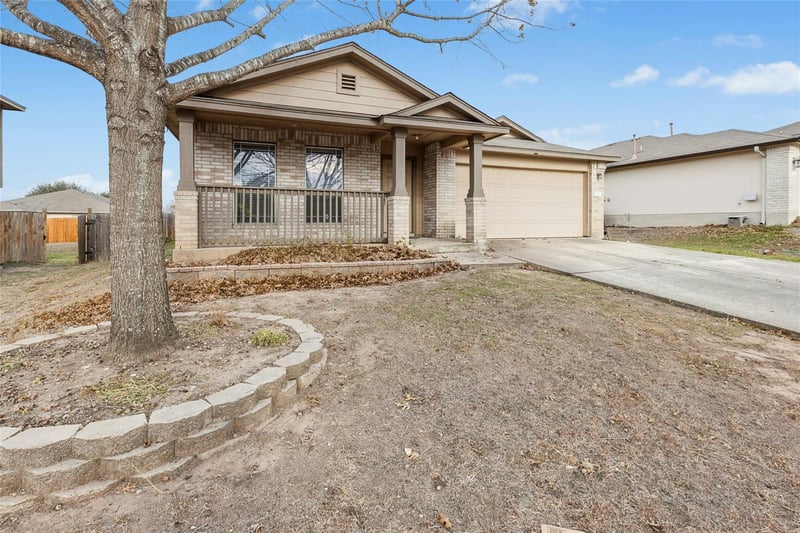 Virtual tour of 386 Paddington Dr