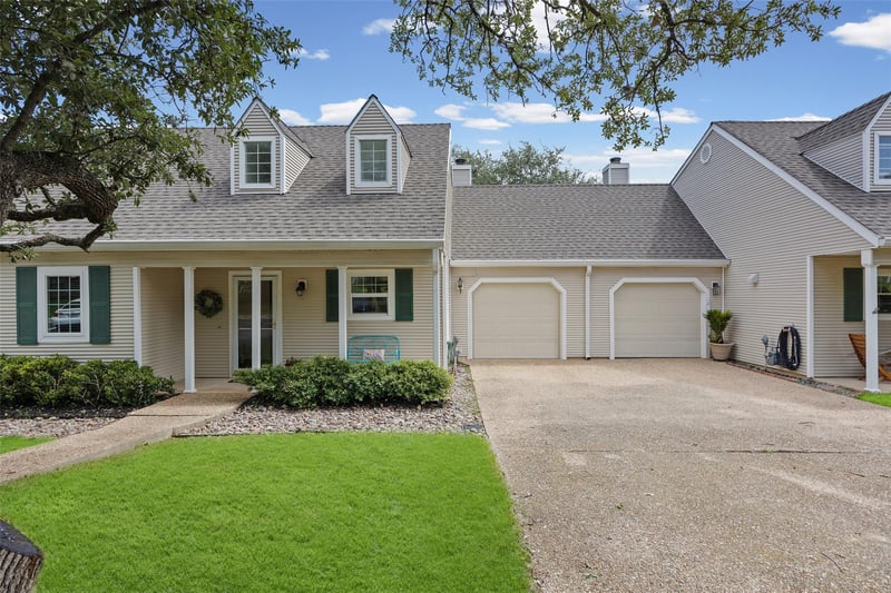 Virtual tour of 3870 Williamsburg CIR